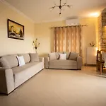 Nikorina Apts Apartamento *