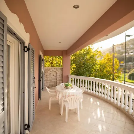 Apartament Nikorina Apts *