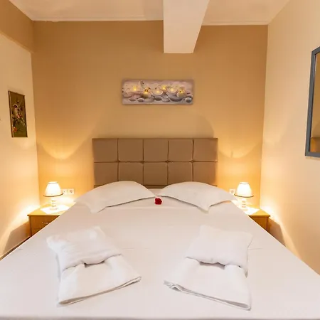 Nikorina Apts Лефкада