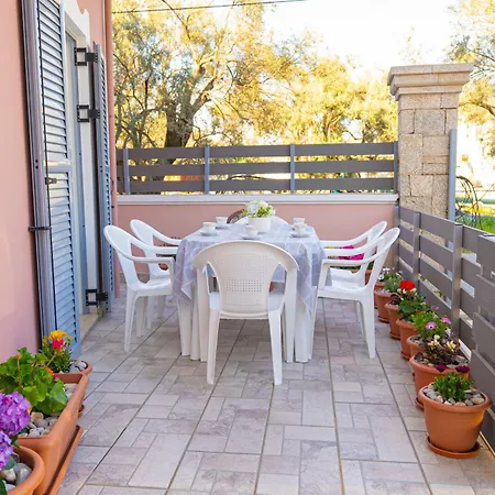 Nikorina Apts Appartement *